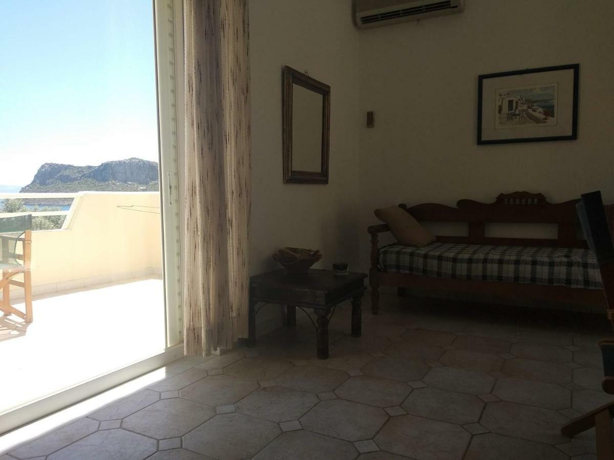 מונמבאסיה Gialos Village מראה חיצוני תמונה